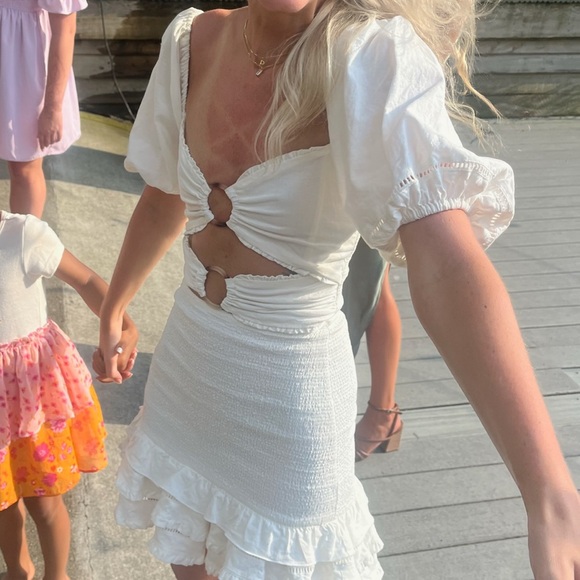 V. Chapman | The Valerie Dress in Natural - Picture 8 of 8